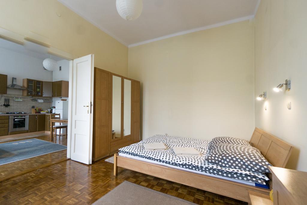 โอลด์ทาวน์ เรสซิเดนซ์ Apartment คราคูฟ ภายนอก รูปภาพ