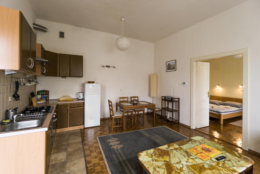 โอลด์ทาวน์ เรสซิเดนซ์ Apartment คราคูฟ ภายนอก รูปภาพ